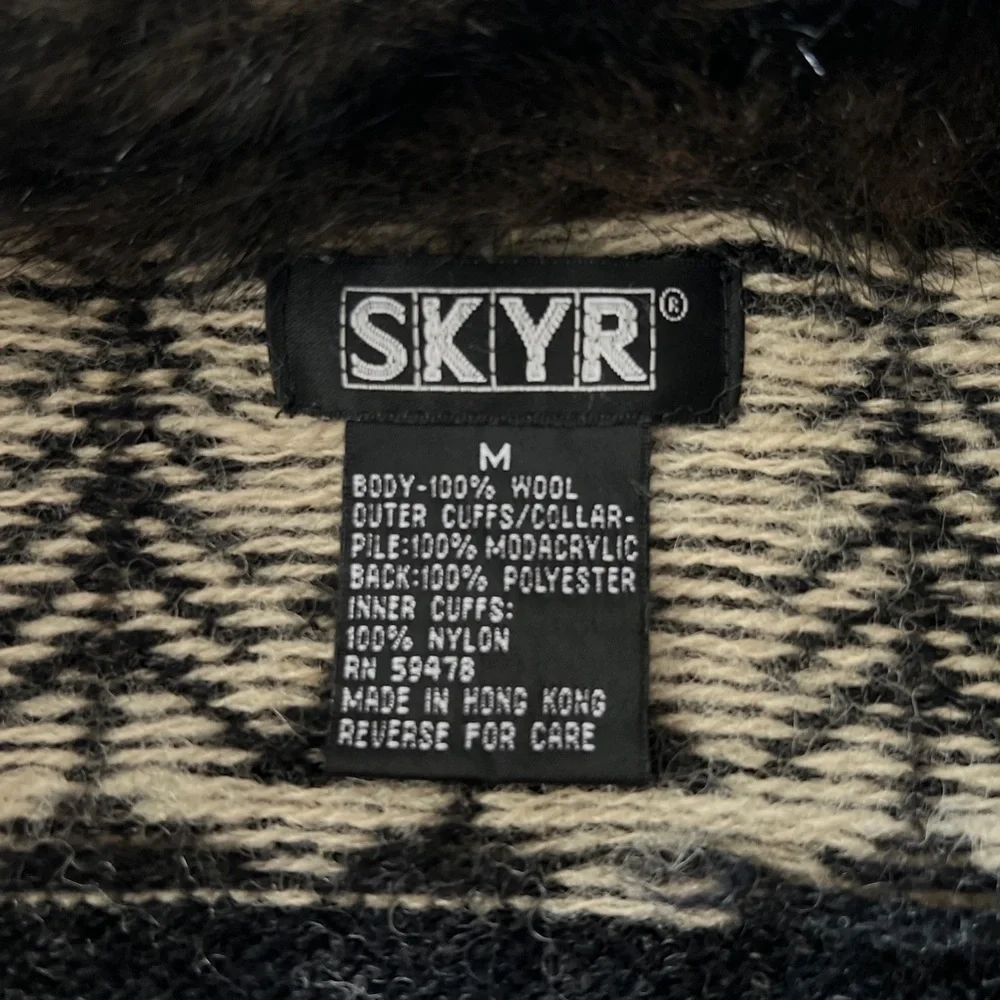 SKYR Nordic Fair Isle Faux Fur Collar/cuffs Wool Cardigan VTG Hong Kong EUC